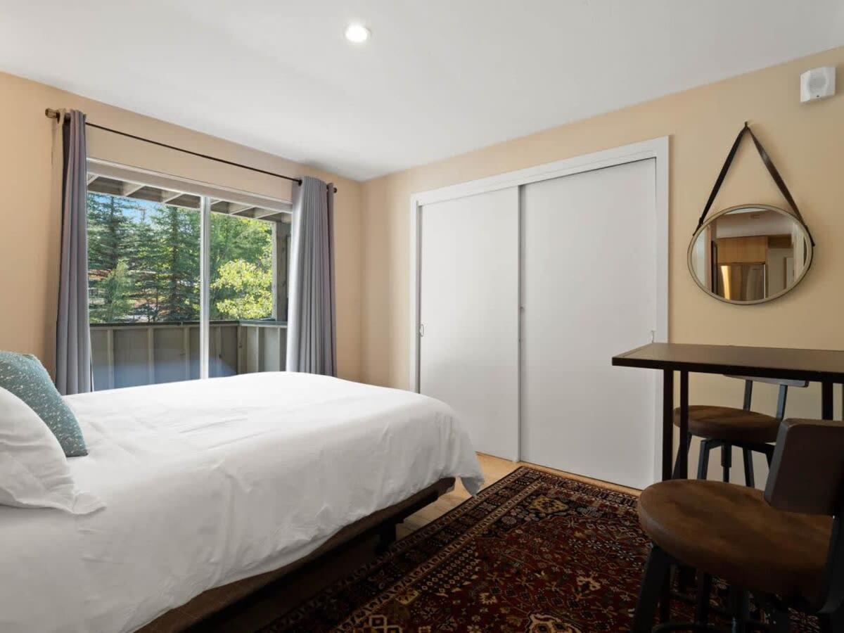 Relaxing 2 Bedroom Steps From Vail Resort Εξωτερικό φωτογραφία